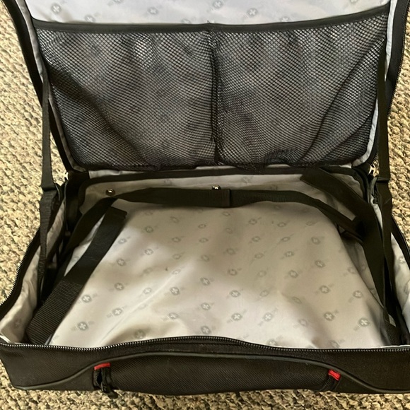 Wenger Black Travel Bag - Picture 5 of 12